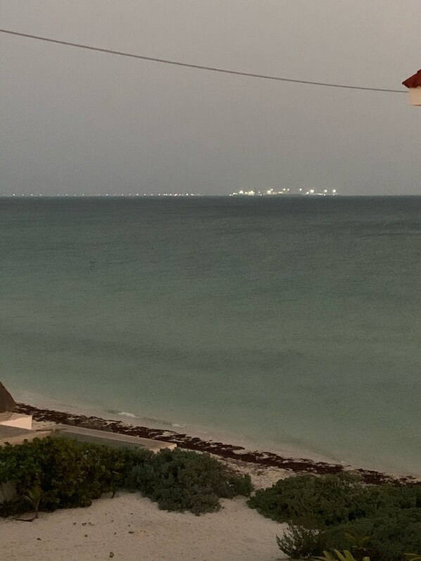 Beach nearby, sun loungers, beach towels