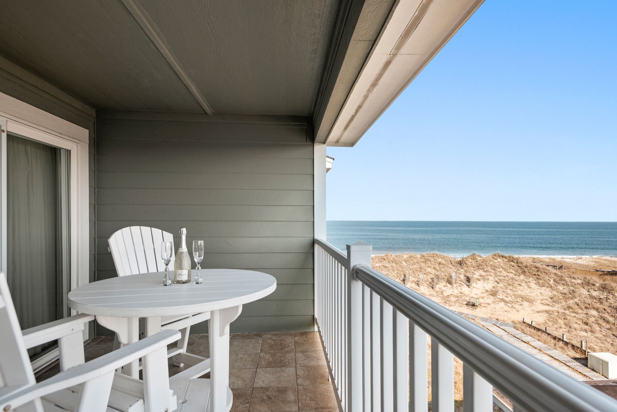 Second Honeymoon: Oceanfront, Pool & Beach Access
