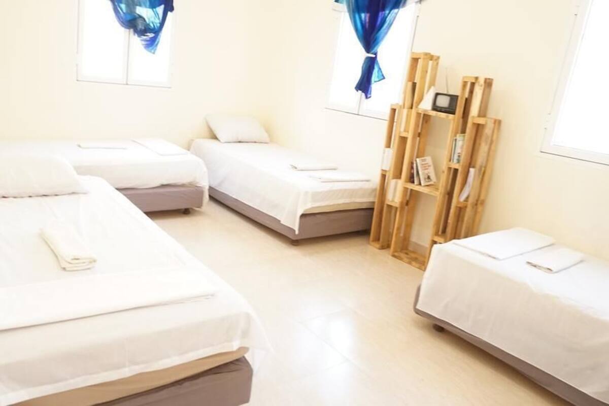 Shared Dormitory (Simbad The Sailor Man: 4 Single Beds)