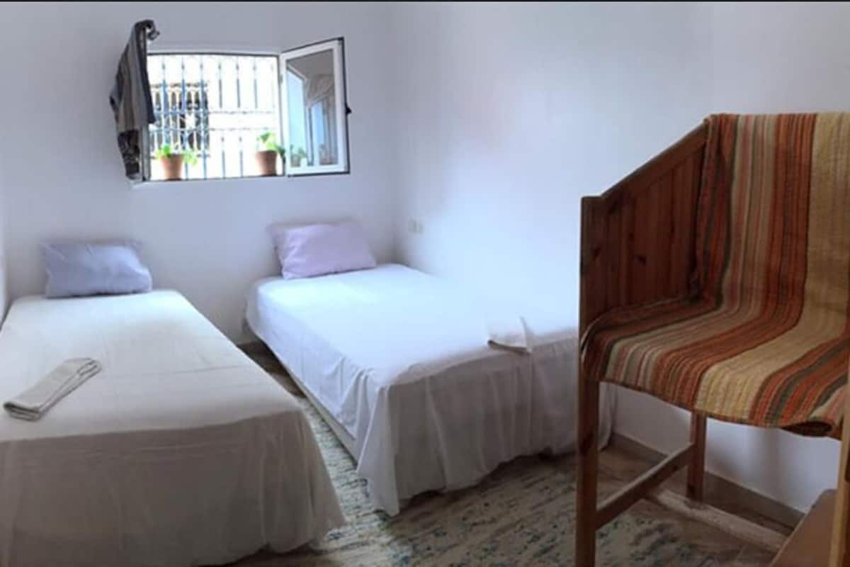 Shared Dormitory (Shahryar: 2 Single Beds)