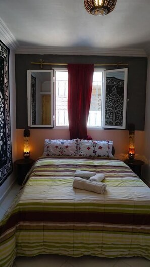 雙人房 (Zumurrud) | 隔音、免費 Wi-Fi、床單