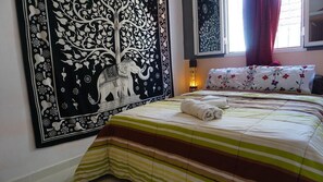 Habitación doble (Zumurrud) | Insonorización, wifi gratis y ropa de cama