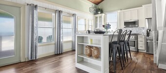 Ocean front 5 bedroom pet friendly beach house rental in Florida sleep 10