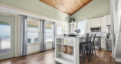 Ocean front 5 bedroom pet friendly beach house rental in Florida sleep 10