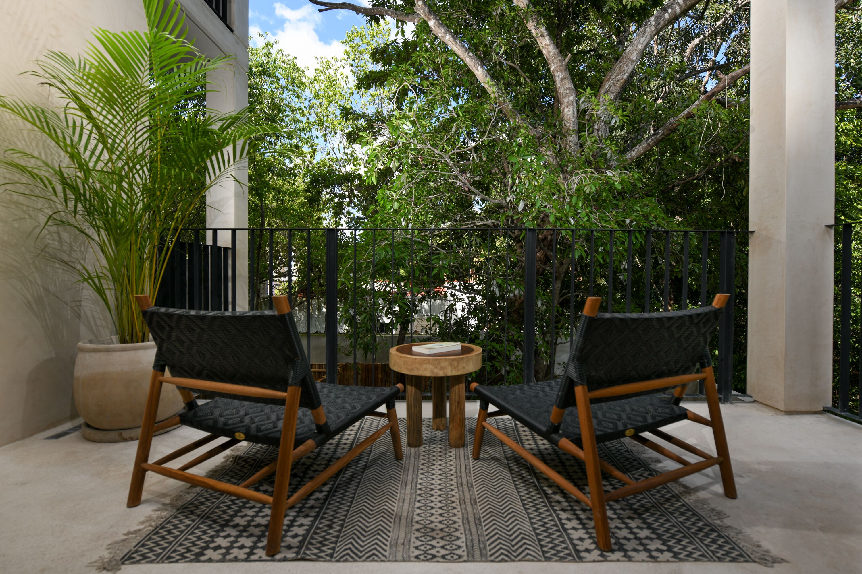 luxury suite with king bed balcony and garden view | terrace/patio