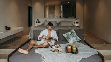 1 bedroom, minibar, in-room safe, desk