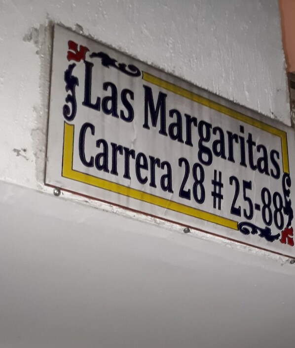 Exterior - Las Margaritas (Cali)