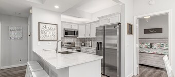 Steps to Beach, Golf, Fishing - 2Bed/2Bath - Coastal Paradise by JupRent