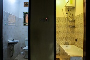 Chambre Double Deluxe | Salle de bain