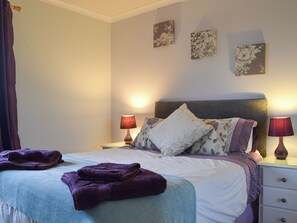 4 bedrooms, free WiFi, bed sheets