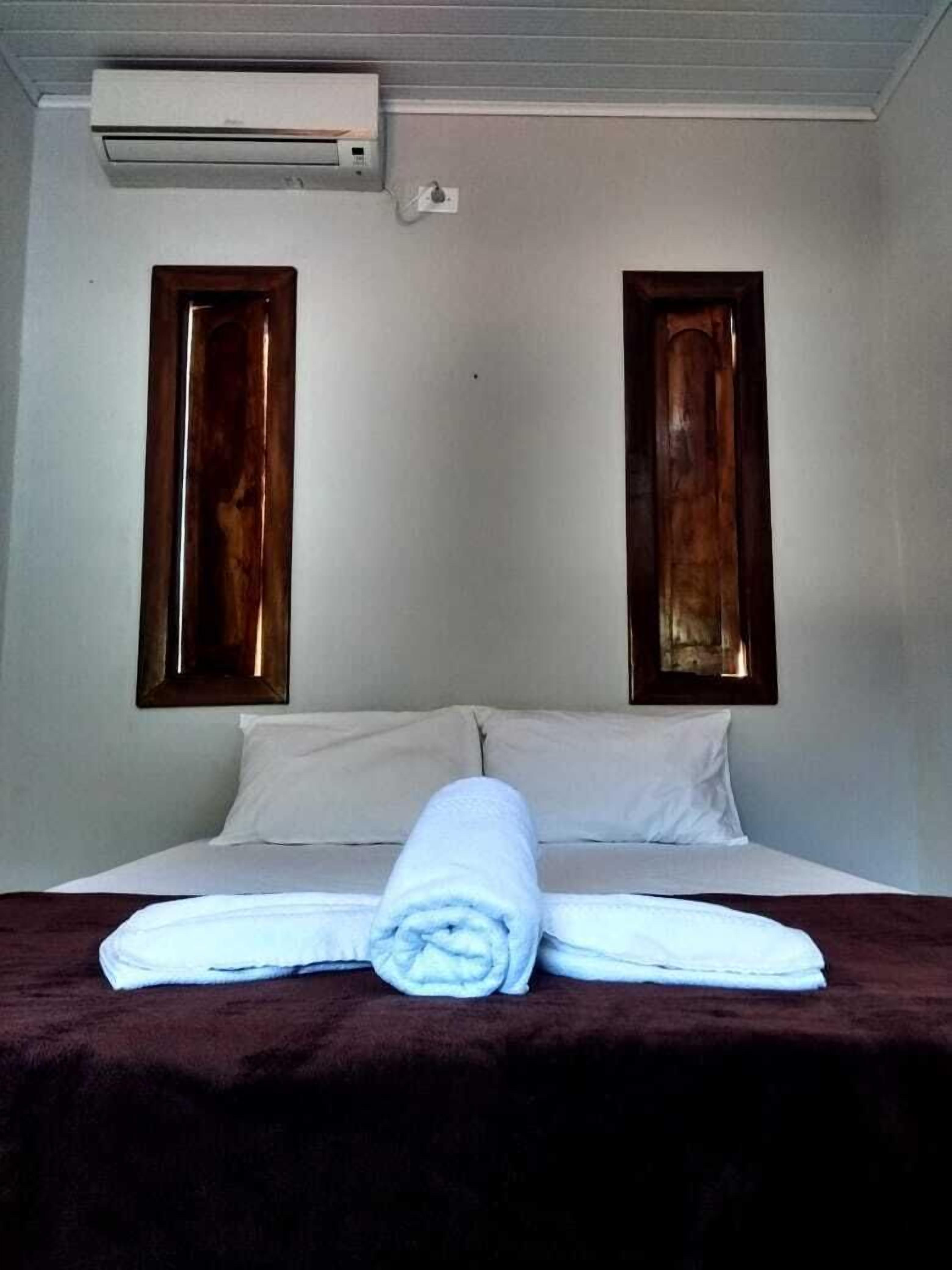 Habitación triple básica | Wifi gratis y ropa de cama 