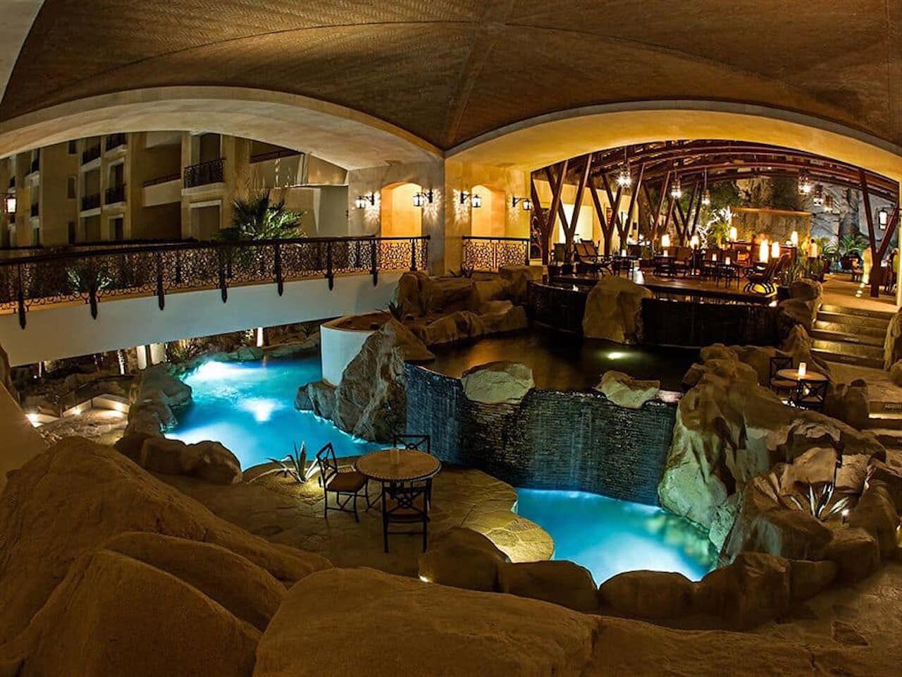 حمّام سباحة خارجي