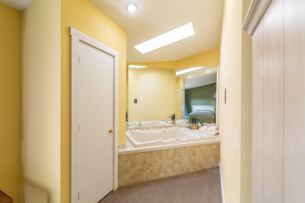 Individually decorated, individually furnished, bed sheets