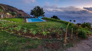 Outdoor pool - Quinta de São Lourenço (Calheta)