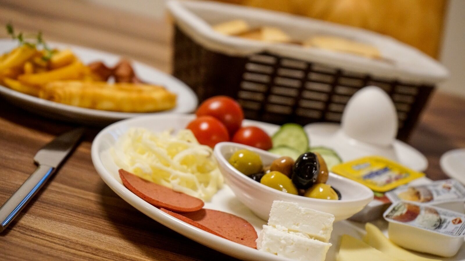 breakfast, lunch, dinner served; turkish cuisine