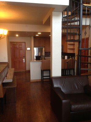 Smart TV, fireplace, video games, DVD player