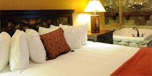 4 bedrooms, in-room safe, desk, iron/ironing board