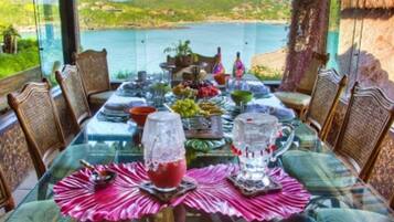 Café da manhã continental grátis todos os dias