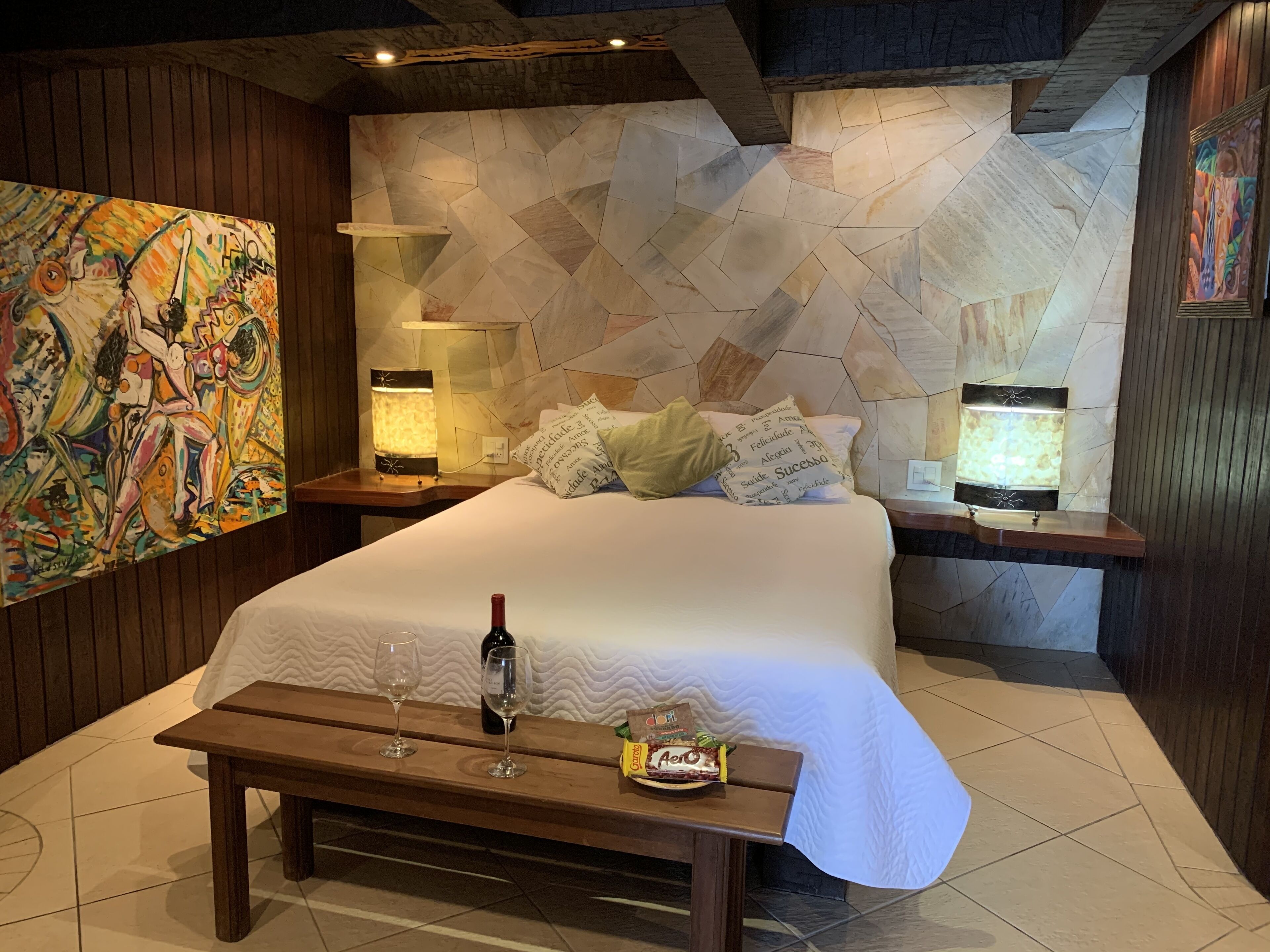 Quarto superluxo (Quarto Luxo Casal com Vista) | Frigobar, individualmente decorados, individualmente mobiliados