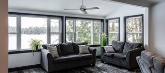 Luxurious Lakeside Retreat on Pequawket Lake