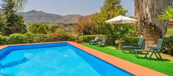 Awesome home in Trabia with WiFi