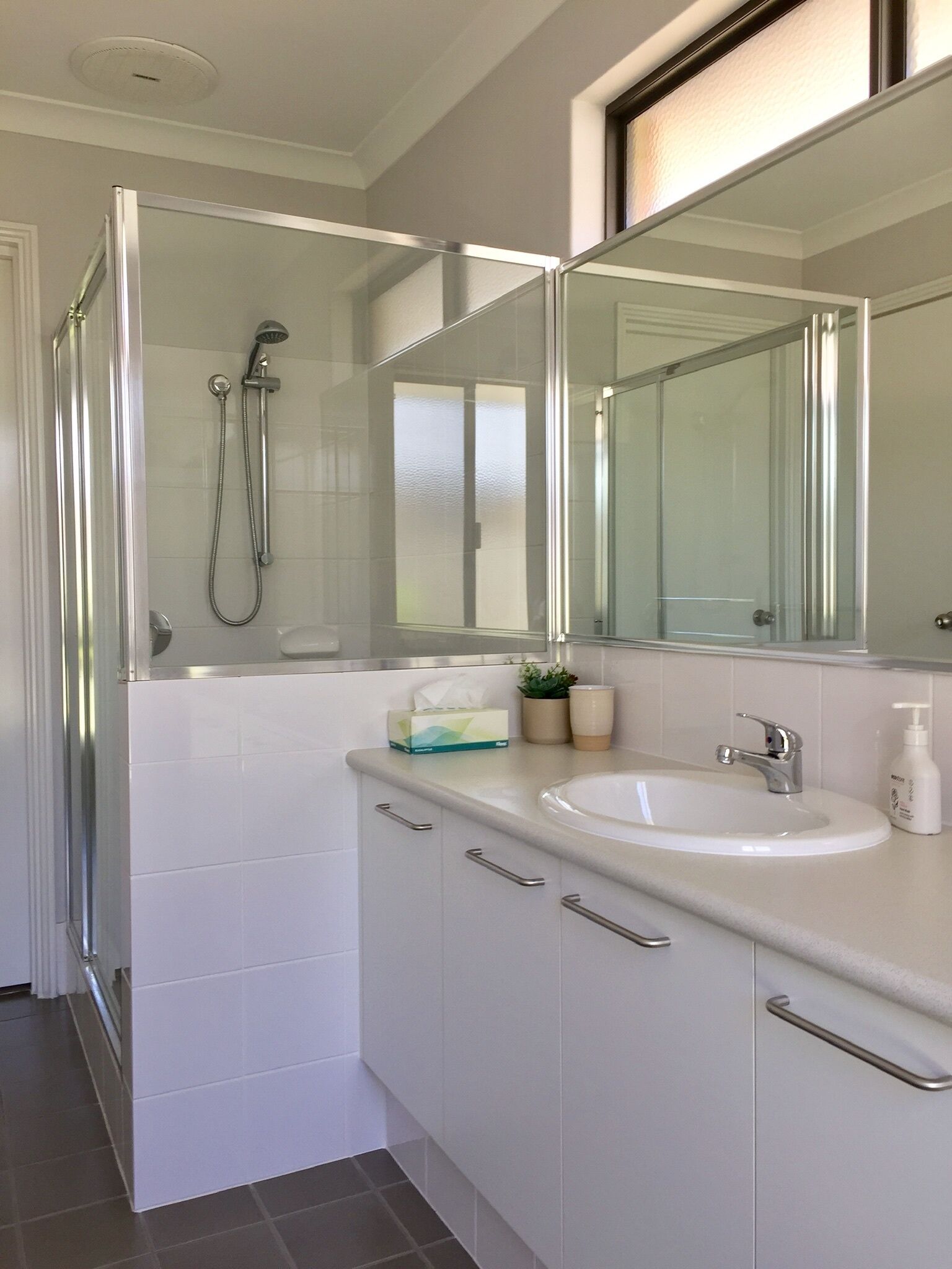 Meadow Springs - Modern & Stylish in Mandurah — image 18