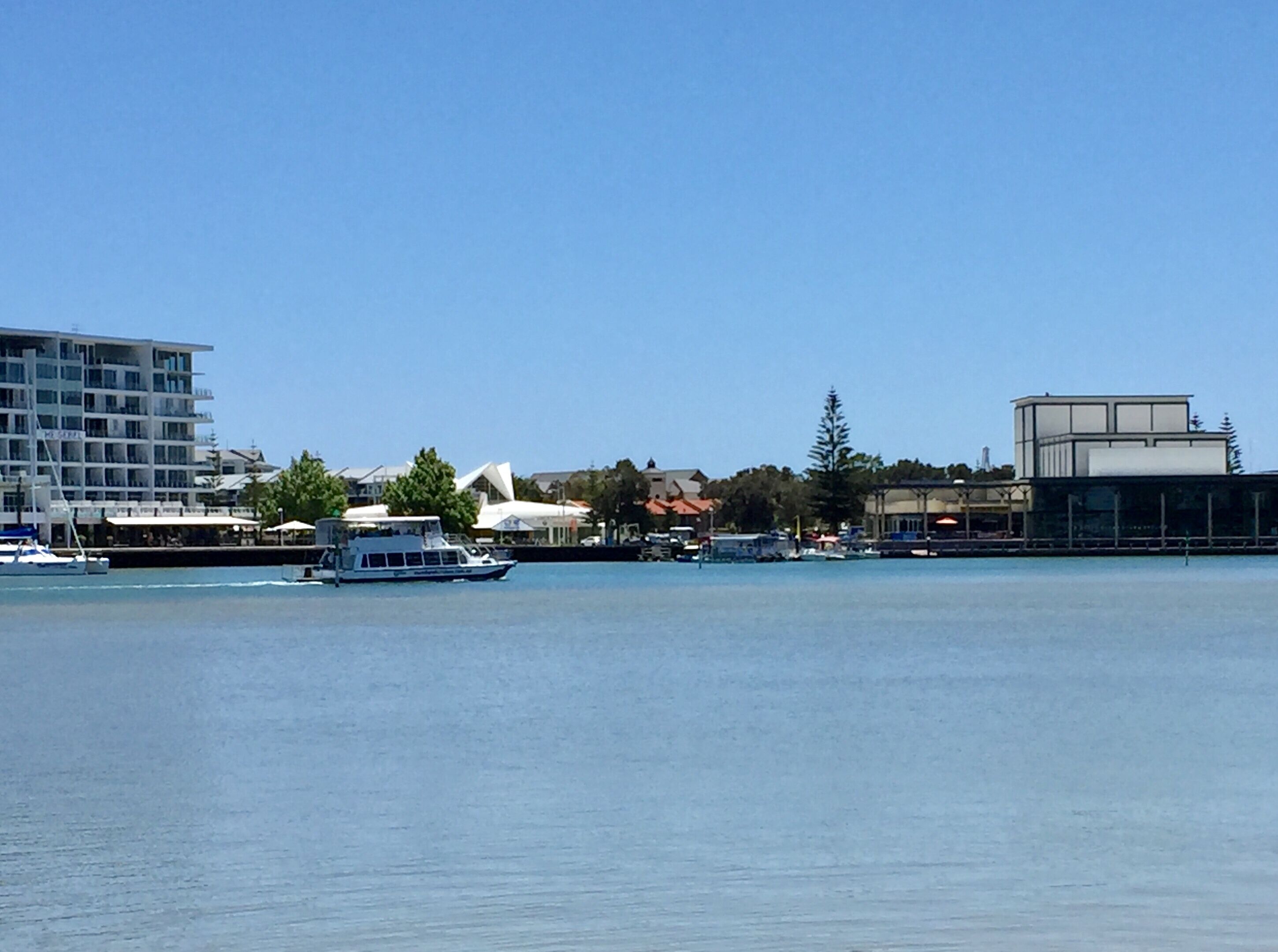 Meadow Springs - Modern & Stylish in Mandurah — image 8