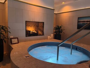 Interior - Fall fun at the Lake! Heaven on Earth! Boating, Fishing, Memory Making 🍁🛶🍂💚🏌🏿‍♂️ (Eatonton)