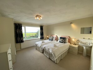 3 bedrooms, iron/ironing board, travel crib, free WiFi