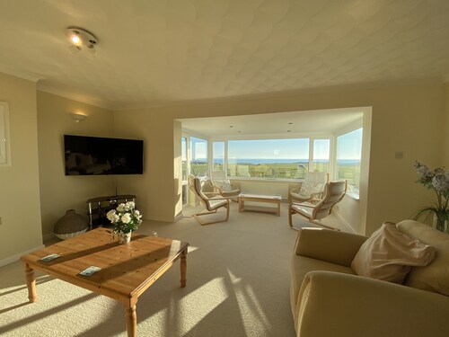 Amazing Sea Views, Close to Rhoscolyn Beach