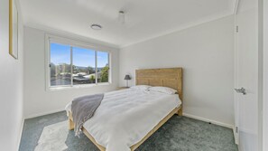 4 soverom, strykejern/-brett, wi-fi (inkludert) og sengetøy