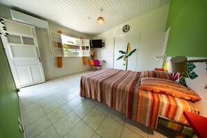 1 chambre, bureau, chambres insonorisées, fer et planche à repasser