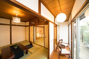 Casa (Awaji Holiday Inn Kariya) | 3 quartos, escrivaninha, ferros/tábuas de passar roupa