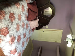 2 bedrooms - its a nice condo apartment beautifull ocean front view everyday like in paradise (Roatán)