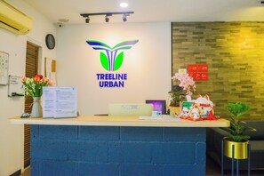 Reception - Treeline Urban Inn (Kota Kinabalu)