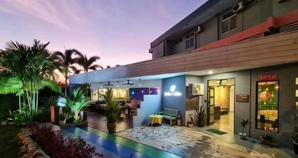 Treeline Urban Inn