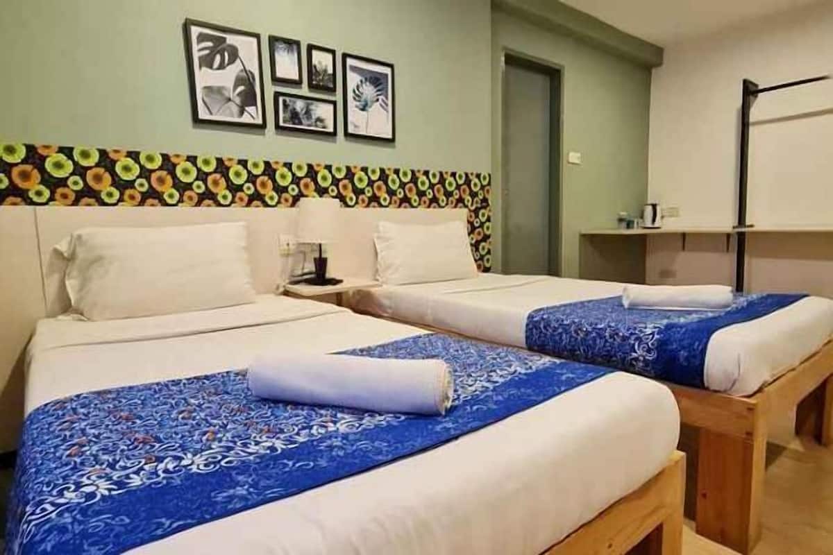 Free WiFi, bed sheets