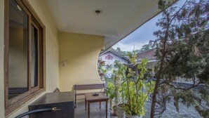 Terrace/patio - Puma Hotel (Bandung)