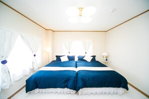 Awaji Seaside Resort in Shiduki | 5 bedrooms, desk, iron/ironing board, free WiFi - Awaji Seaside Resort in Shiduki (Awaji)