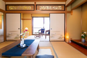 Awaji Seaside Resort in Shiduki | 5 bedrooms, desk, iron/ironing board, free WiFi - Awaji Seaside Resort in Shiduki (Awaji)
