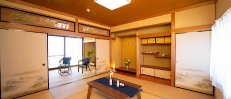 Rumah (Awaji Seaside Resort in Shiduki) | 5 kamar tidur, meja kerja, setrika/meja setrika, dan Wi-Fi gratis