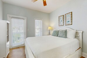 2 bedrooms, iron/ironing board, free Internet, bed sheets