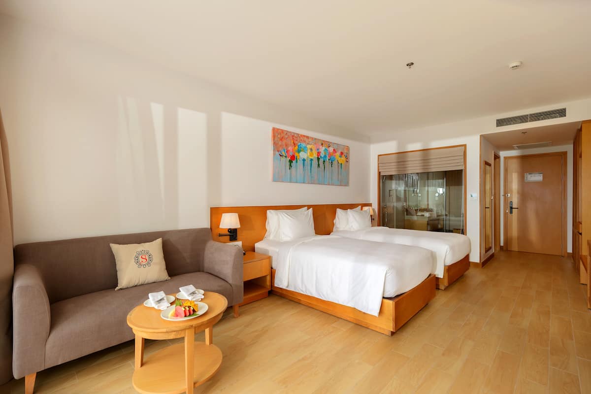 Free minibar items, in-room safe, desk, laptop workspace