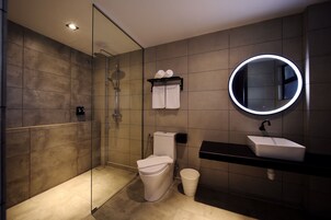 Premium King | Bathroom