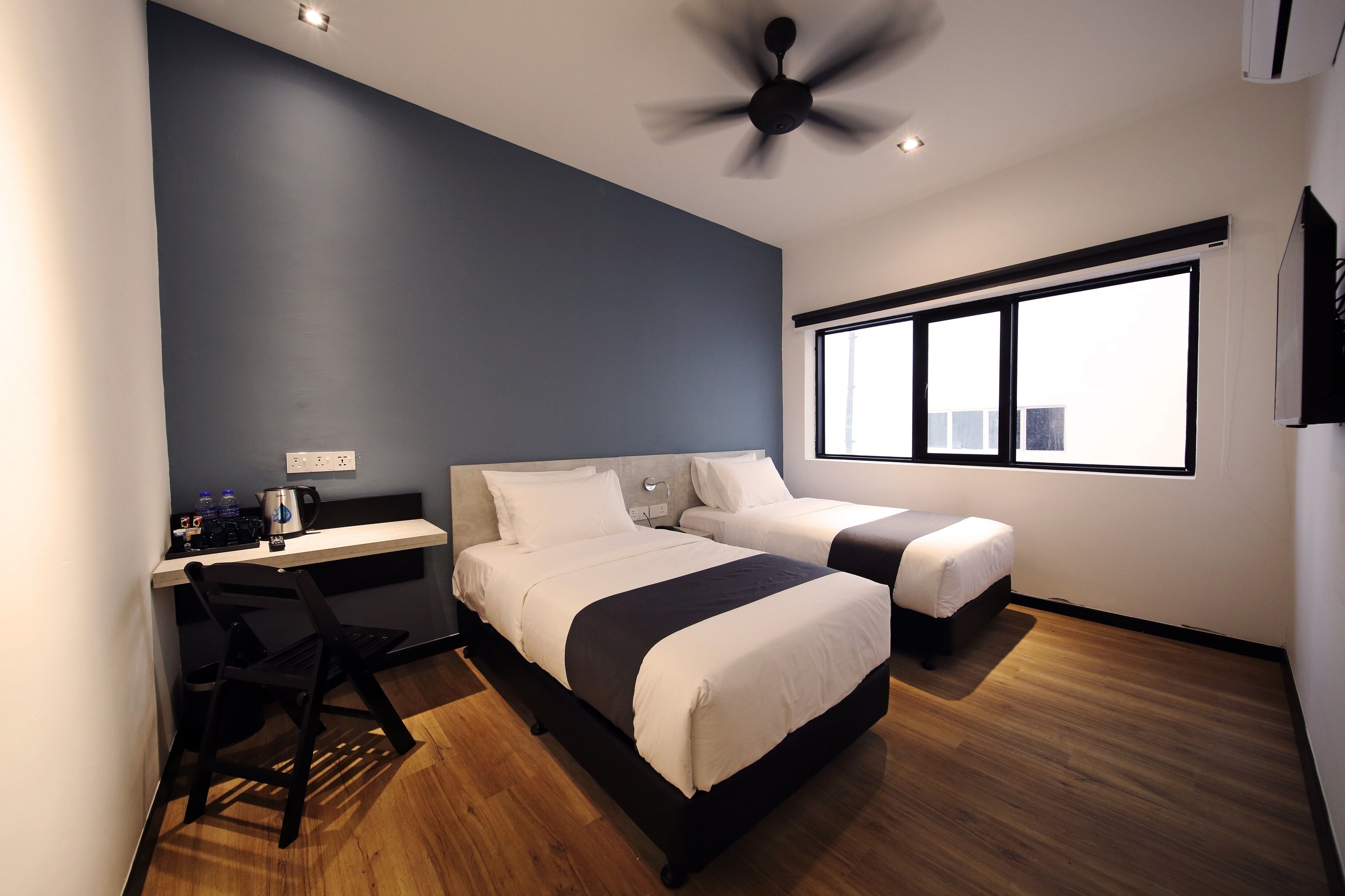 superior twin | desk, soundproofing, iron/ironing board, bed sheets