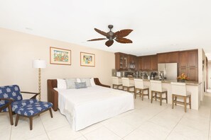 1 slaapkamer, een kluis op de kamer, een strijkplank/strijkijzer