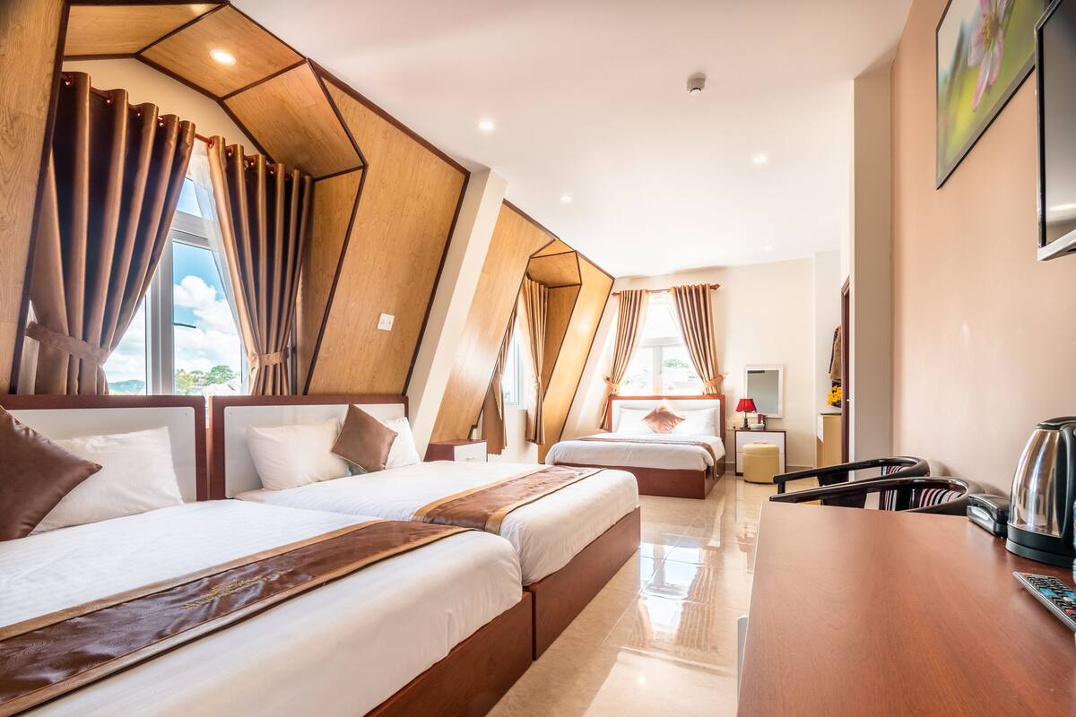 Minibar, desk, blackout curtains, free WiFi