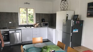 Maison, 3 chambres | Cuisine privée