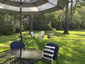 Outdoor dining - Walk to BAYSIDE MONTHLY DISCOUNTS ! (Northport)