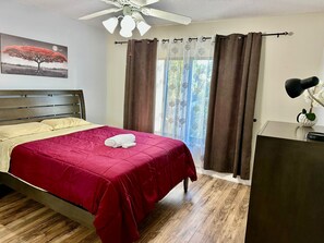 2 bedrooms, desk, iron/ironing board, free WiFi